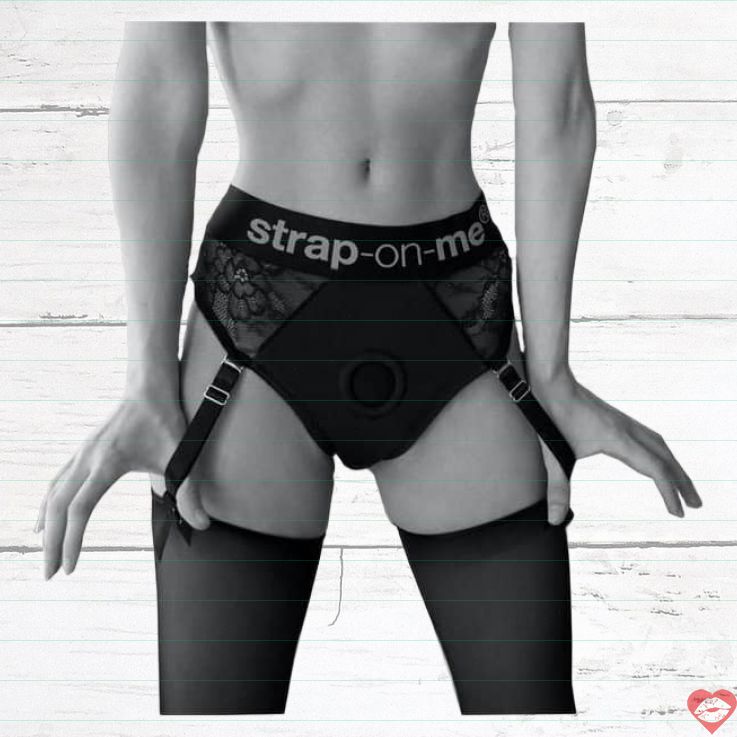 Strap-on-me Diva L Trúc̣i Strapon Đen 4-4.5cm Hoàn Hảo 