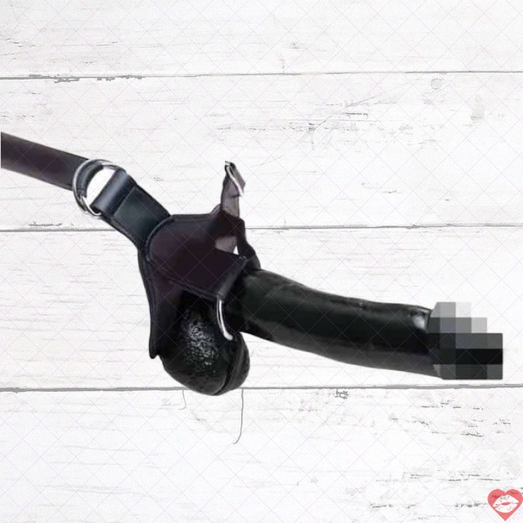 PipeDream Strap On Rỗng Đen 25cm Mạnh