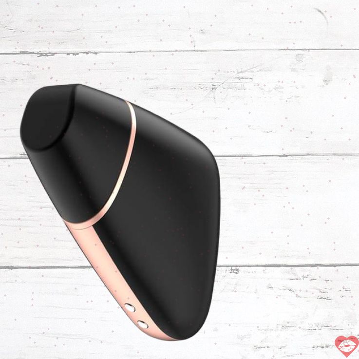 Satisfyer Love Triangle hút rung đen app âm vật tam giác