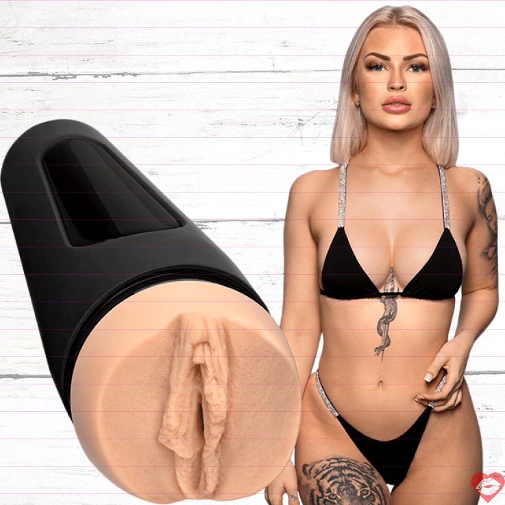 LaynaBoo Main Squeeze Stroker Lồn Sao Nóng Bỏng Thật 