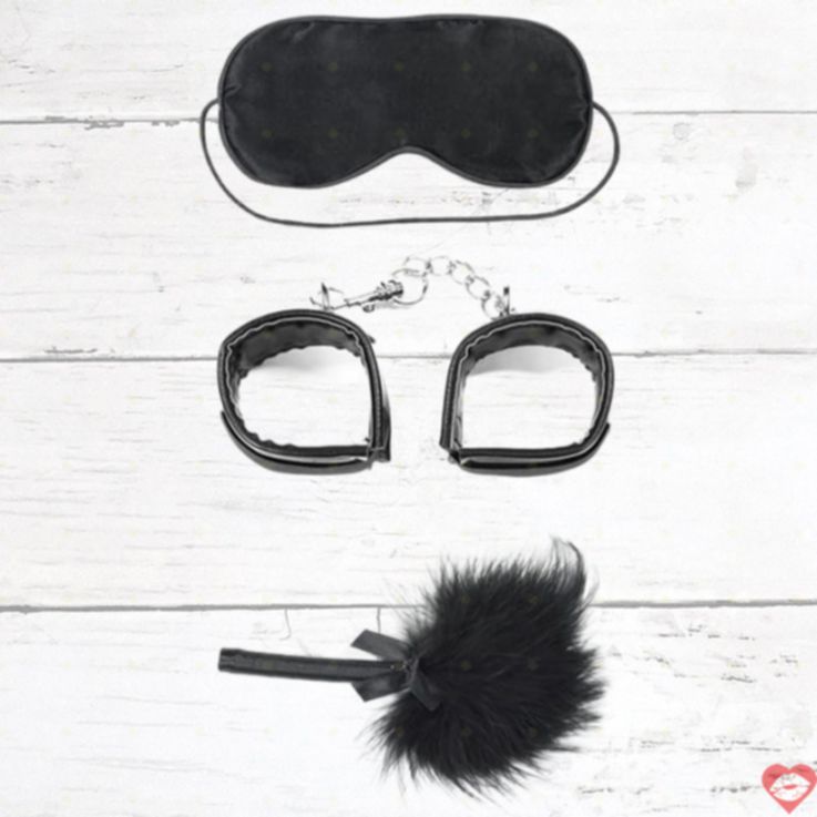 LoveToy BDSM Kit 3 Món Da Lông Vũ Kích Thích Mạnh