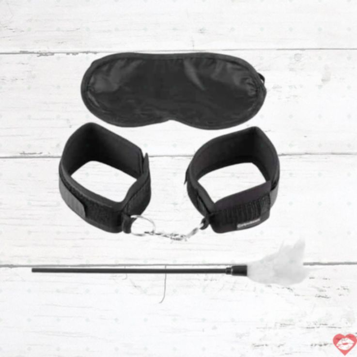 Bộ Kit BDSM Na-Rực Thủc Lông Đen Fetish
