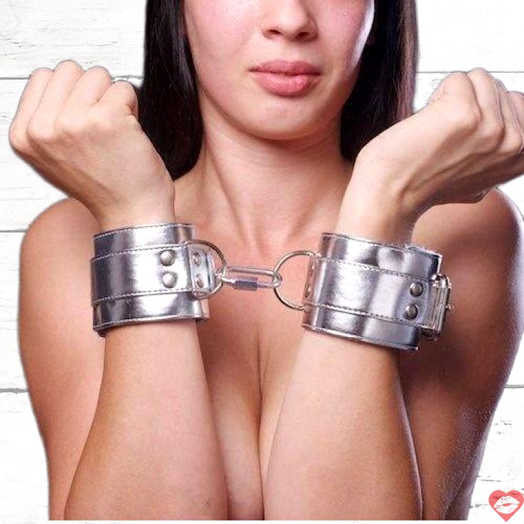 Còng Tay Bạc Lông Xanh Mềm Ái Dễ Dùng