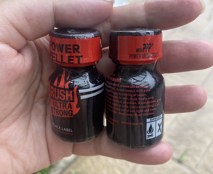 So sánh Popper Rush Ultra Strong Black Label 10ml chính hãng Mỹ USA PWD giá rẻ