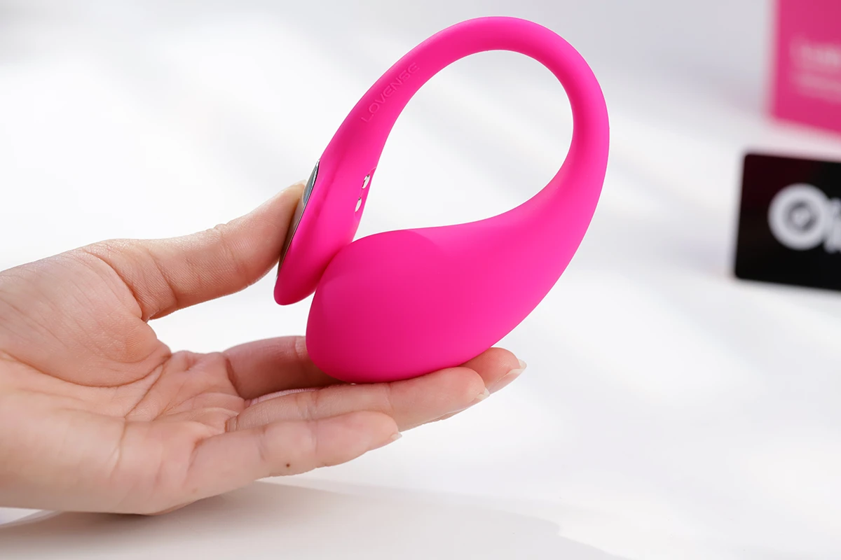 Đánh giá Lovense Lush 4 trứng rung không dây cao cấp điều khiển từ xa qua app controlled giá rẻ