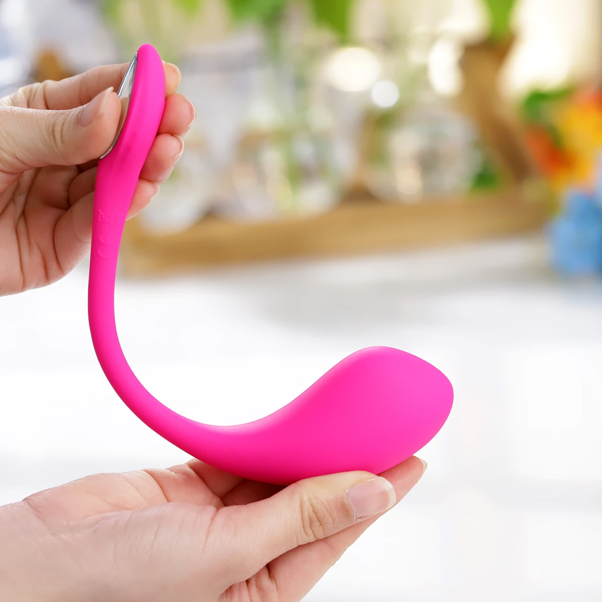 Đánh giá Lovense Lush 4 trứng rung không dây cao cấp điều khiển từ xa qua app controlled giá rẻ